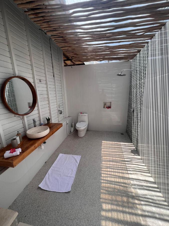 Mista Ceningan'S Beach Bungalows Previously The Kubu 221 Lembongan Exterior foto